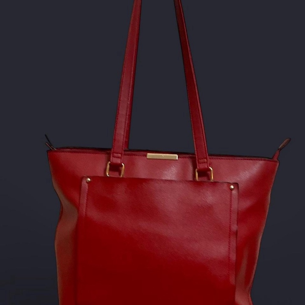 Elegant Red Shoulder Bag
